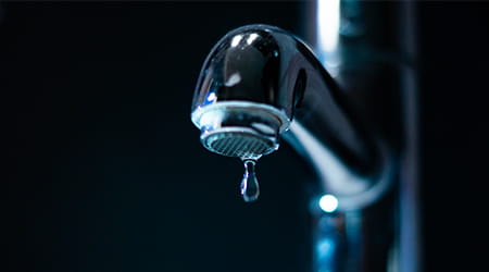 faucet dripping water